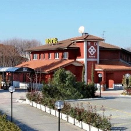 Hotel Daniel Basiano Exterior photo