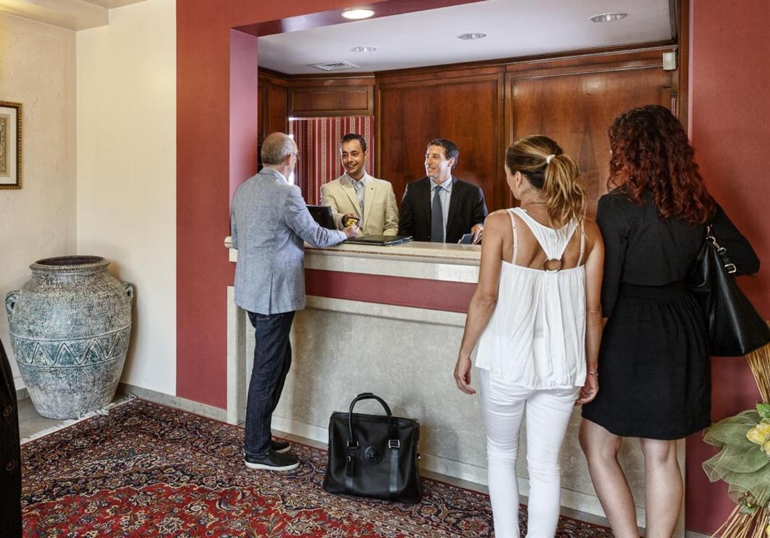 Hotel Daniel Basiano Exterior photo